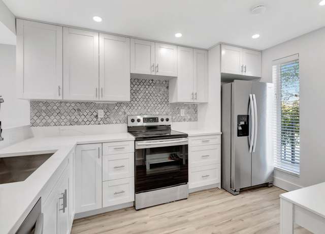Property at 15 Royal Palm Way #2060, Boca Raton, FL 33432, 1 bed, 1.5 baths