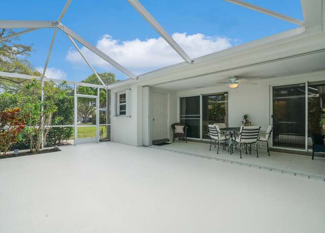 Property at 9102 Chapman Oak Ct, Palm Beach Gardens, FL 33410, 2 beds, 2 baths