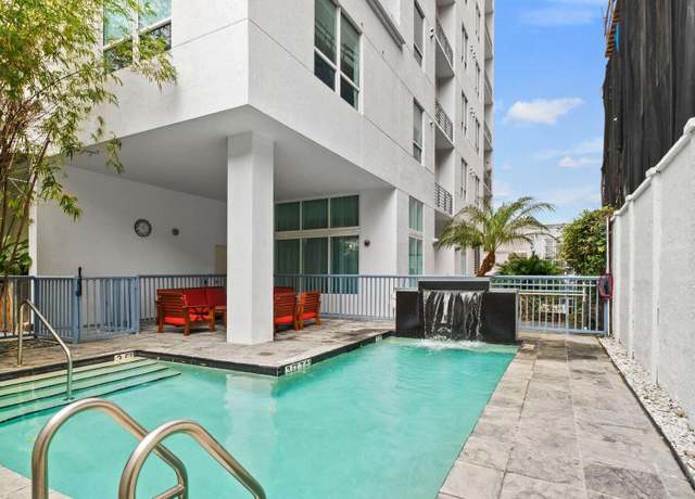 Property at 234 NE 3rd St #2206, Miami, FL 33132, 1 bed, 1 bath