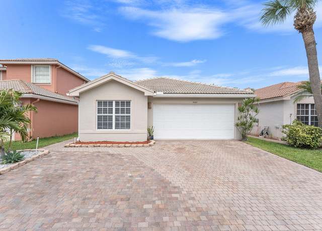 Property at 5407 Little Dipper Ct, Greenacres, FL 33463, 4 beds, 2 baths