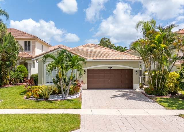Property at 10637 Falls St, Wellington, FL 33414, 4 beds, 3 baths