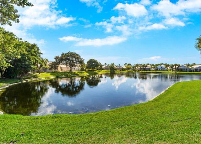 Property at 9023 Baybury Ln, West Palm Beach, FL 33411, 3 beds, 2 baths