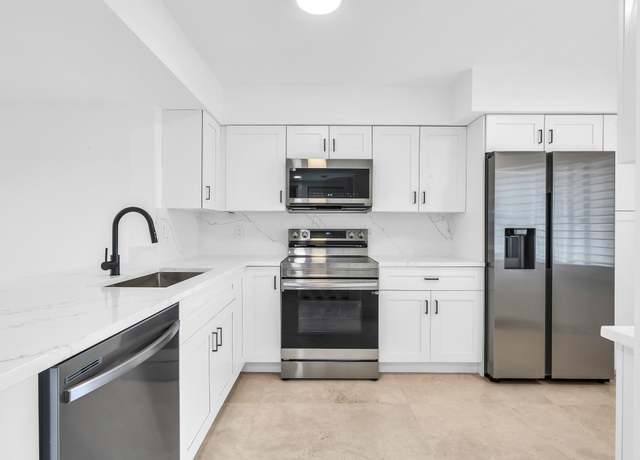 Property at 7290 Kinhghurst Dr #701, Delray Beach, FL 33446, 2 beds, 20 baths