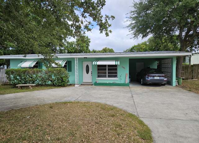 Property at 205 Chamberlain Blvd, Fort Pierce, FL 34946, 3 beds, 2 baths