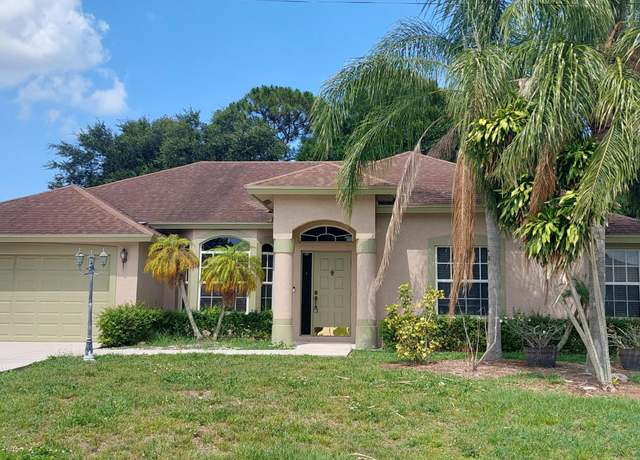 Property at 2077 SW Savage Blvd, Port Saint Lucie, FL 34953, 3 beds, 2 baths