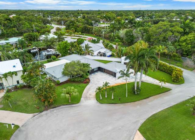 Property at 1772 SW Commodore Pl, Palm City, FL 34990, 4 beds, 3 baths