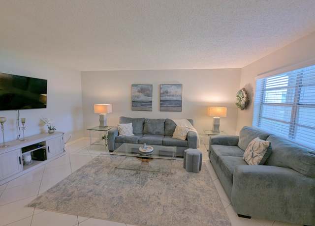 Property at 349 Piedmont H, Delray Beach, FL 33484, 2 beds, 2 baths