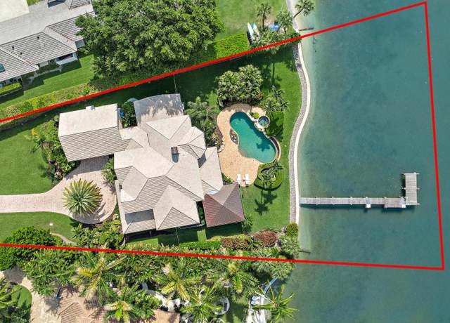 Property at 20 Yacht Club Pl, Tequesta, FL 33469, 5 beds, 5.5 baths