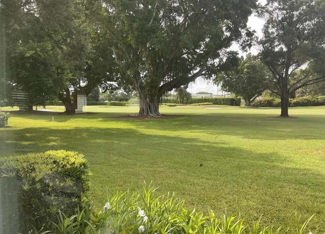 Property at 4860 S Lake Dr, Boynton Beach, FL 33436, 3 beds, 2 baths
