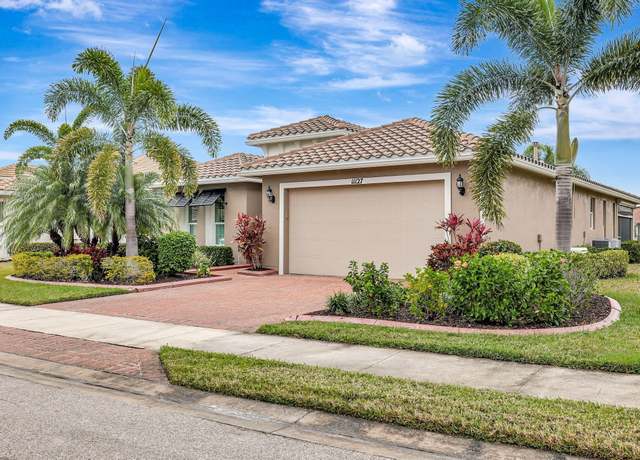 Property at 11127 SW Vitalia Ct, Port Saint Lucie, FL 34987, 2 beds, 2.5 baths