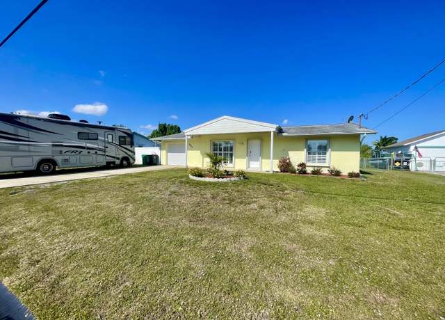 Property at 880 SE Degan Dr, Port Saint Lucie, FL 34983, 2 beds, 2 baths