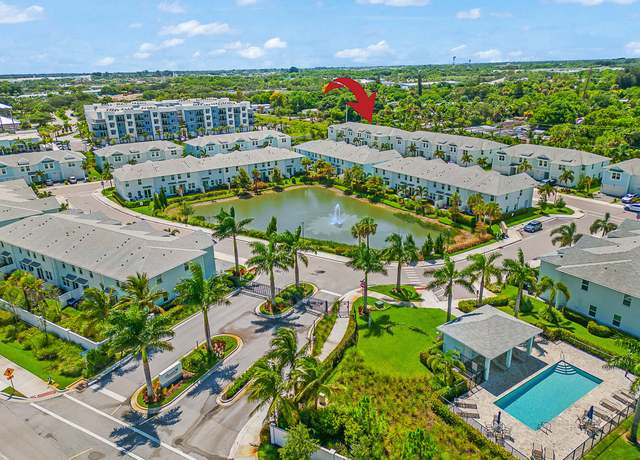 Property at 392 SE Sea Hunt Way, Stuart, FL 34994, 3 beds, 2.5 baths