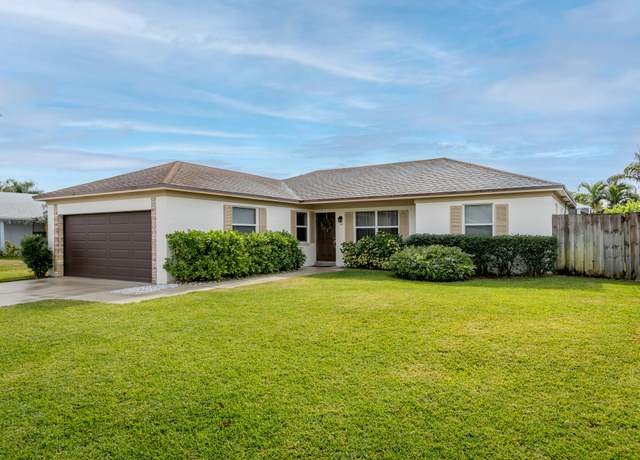 Property at 148 Arrowhead Cir, Jupiter, FL 33458, 4 beds, 2 baths