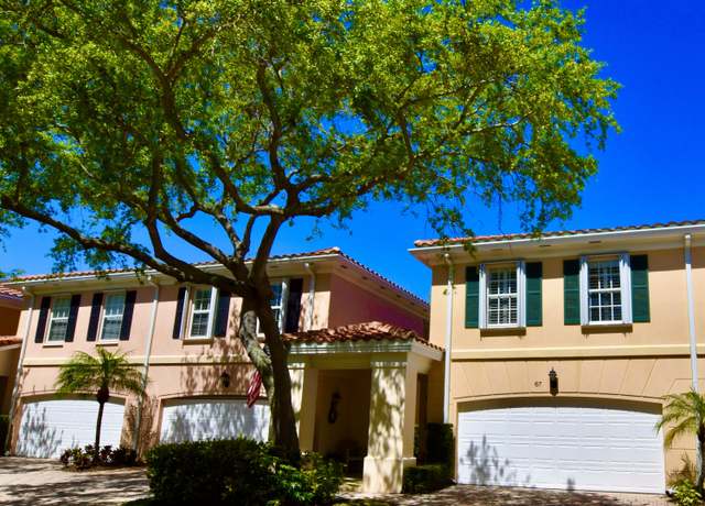 Property at 67 Tall Oaks Cir, Tequesta, FL 33469, 3 beds, 2.5 baths