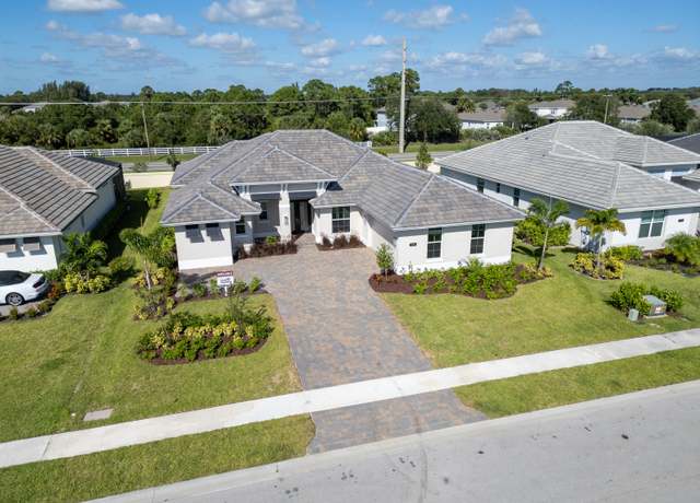 Property at 5715 Bent Pine Sq, Vero Beach, FL 32967, 3 beds, 3 baths