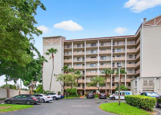 Property at 14475 Strathmore Ln #401, Delray Beach, FL 33446, 2 beds, 2 baths