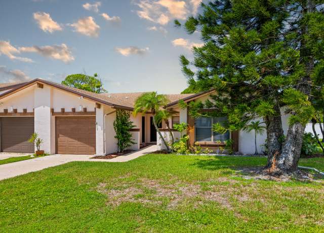 Property at 6125 Elsinore Cir, Greenacres, FL 33463, 2 beds, 2 baths