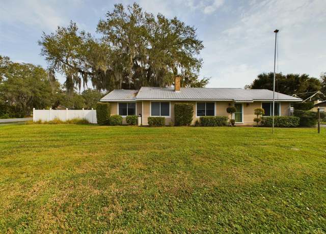 Property at 1517 SW 7th Ave, Okeechobee, FL 34974, 3 beds, 3 baths
