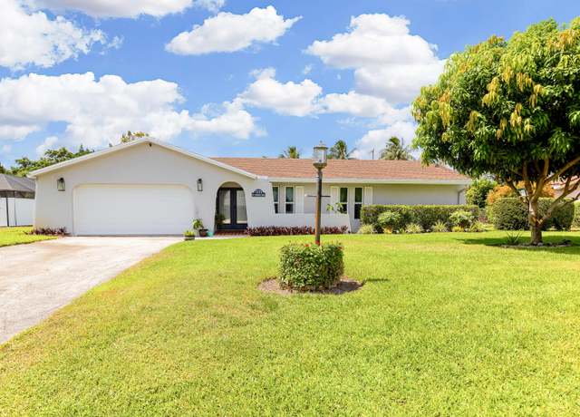 Property at 7771 St Andrews Rd, Lake Worth, FL 33467, 3 beds, 2 baths