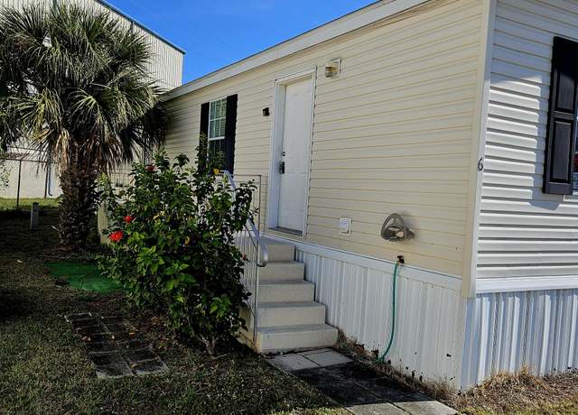 Property at 6 N Loafing St, Hypoluxo, FL 33462, 2 beds, 2 baths