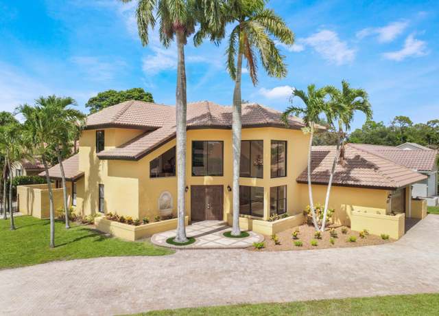 Property at 21130 White Oak Ave, Boca Raton, FL 33428, 3 beds, 2.5 baths