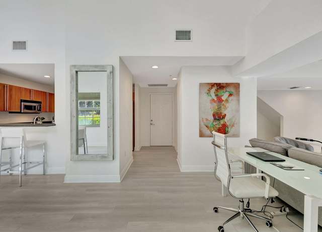 Property at 610 Clematis St #130, West Palm Beach, FL 33401, 2 beds, 2 baths