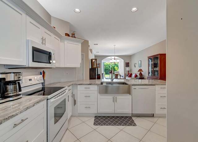 Property at 10588 Royal Caribbean Cir, Boynton Beach, FL 33437, 3 beds, 2 baths