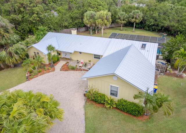 Property at 7121 SW Gembrook Dr, Stuart, FL 34997, 3 beds, 2 baths