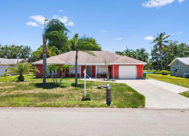 Property at 1318 SE Vestridge Ln, Port Saint Lucie, FL 34952, 3 beds, 2 baths