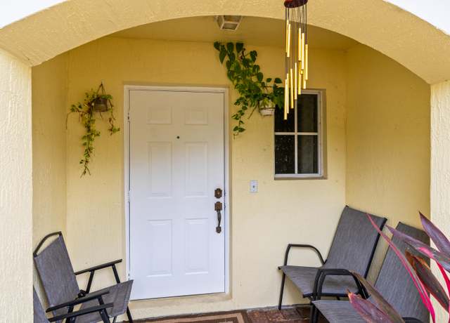 Property at 800 Imperial Lake Rd, West Palm Beach, FL 33413, 2 beds, 2.5 baths