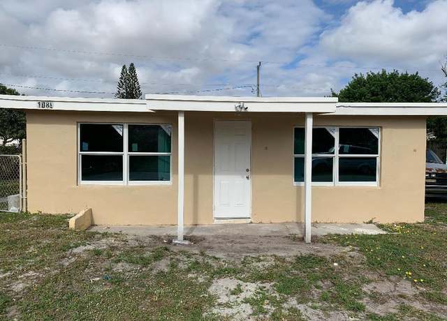 Property at 1089 Highland Rd, Lantana, FL 33462, 2 beds, 2 baths
