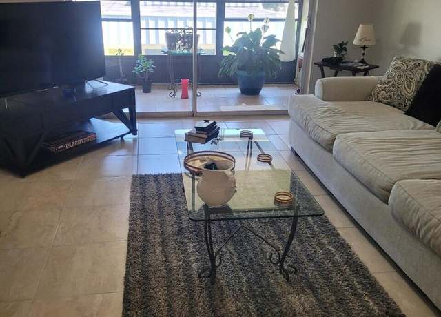 Property at 2302 Sunrise Blvd #201, Fort Pierce, FL 34982, 2 beds, 1 bath