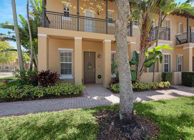 Property at 1013 SW 147th Ter, Pembroke Pines, FL 33027, 2 beds, 2.5 baths