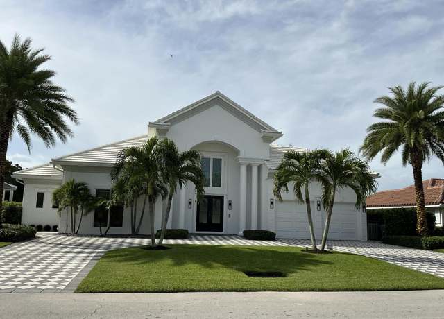 Property at 11938 N Lake Dr, Boynton Beach, FL 33436, 3 beds, 2.5 baths