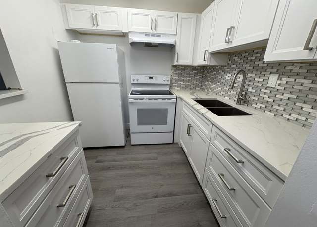 Property at 140 Bedford F, West Palm Beach, FL 33417, 1 bed, 1 bath