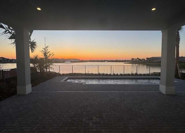 Property at 10099 Regency Way, Palm Beach Gardens, FL 33412, 3 beds, 2.5 baths