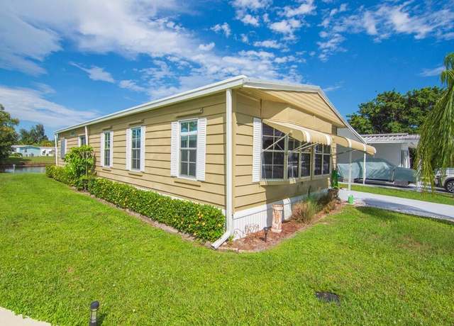 Property at 17 El Morrow, Port Saint Lucie, FL 34952, 2 beds, 2 baths