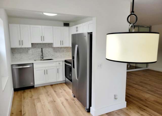 Property at 15 Burgundy A, Delray Beach, FL 33484, 2 beds, 2 baths