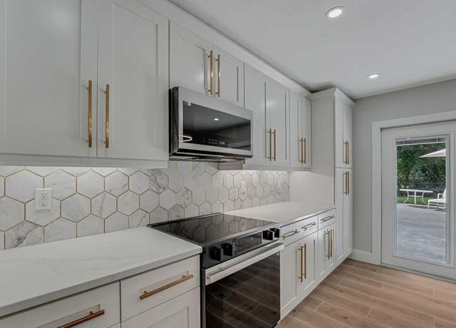 Property at 18228 48th Ave N, The Acreage, FL 33470, 5 beds, 3.5 baths