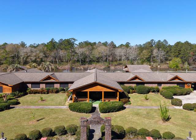 Property at 26551 Lakeshore Loop, Out Of State 00000, 6 beds, 5.5 baths