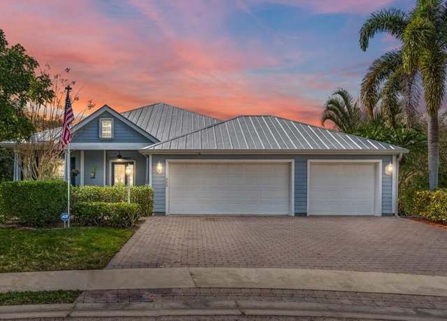Property at 402 NE Ginger Lily Pl, Port Saint Lucie, FL 34983, 4 beds, 3 baths