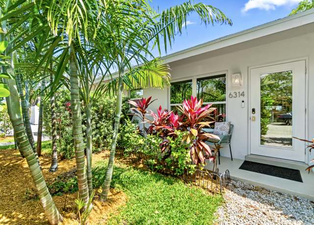 Property at 6312 Webster Ave, West Palm Beach, FL 33405, 3 beds, 2 baths