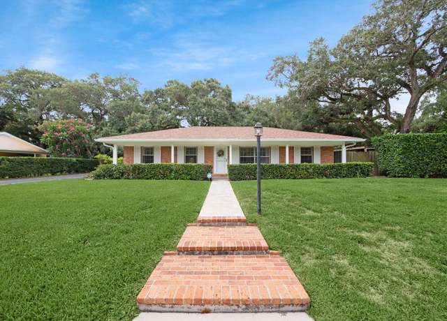 Property at 2712 Lone Pine Rd, Palm Beach Gardens, FL 33410, 3 beds, 2 baths