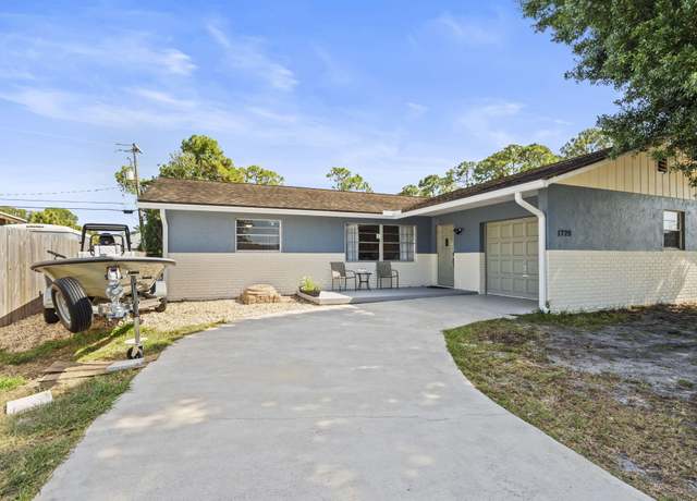 Property at 1728 SE Harrison St, Stuart, FL 34997, 3 beds, 2 baths