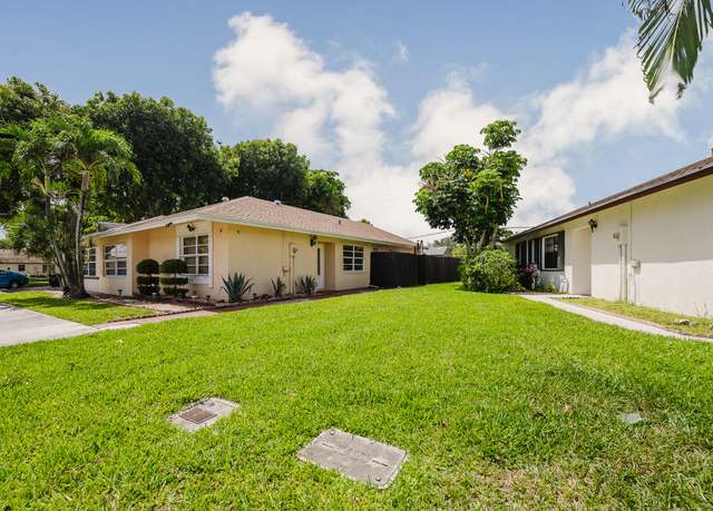 Property at 5402 Bonky Ct Unit 102b, West Palm Beach, FL 33415, 3 beds, 2 baths