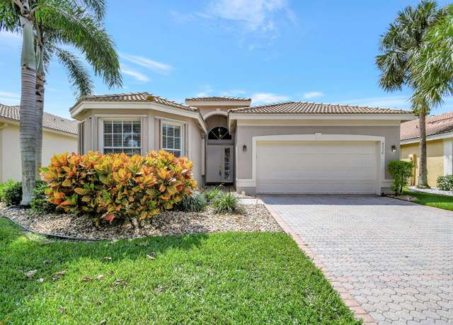 Property at 8256 Playa Del Sur Blvd, Lake Worth, FL 33467, 3 beds, 2 baths