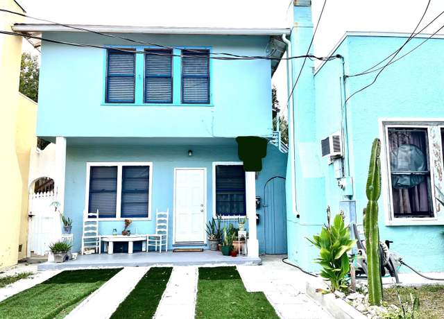 Property at 313 N Oleander Ave #1, Daytona Beach, FL 32118, 3 beds, 3 baths