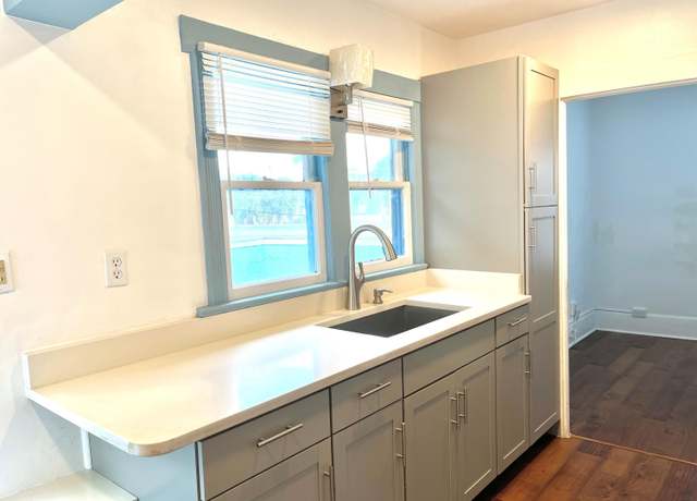 Property at 313 N Oleander Ave #1, Daytona Beach, FL 32118, 3 beds, 3 baths