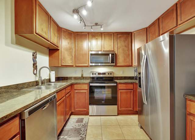 Property at 2050 Oleander Blvd Unit 1 106, Fort Pierce, FL 34950, 2 beds, 2 baths