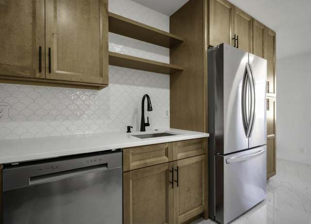 Property at 235 Saxony E, Delray Beach, FL 33446, 1 bed, 1.5 baths